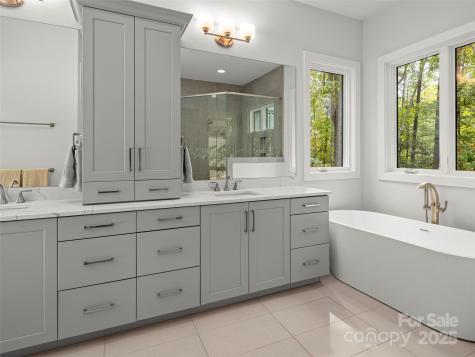 1565 Country View Way Arden NC 28704