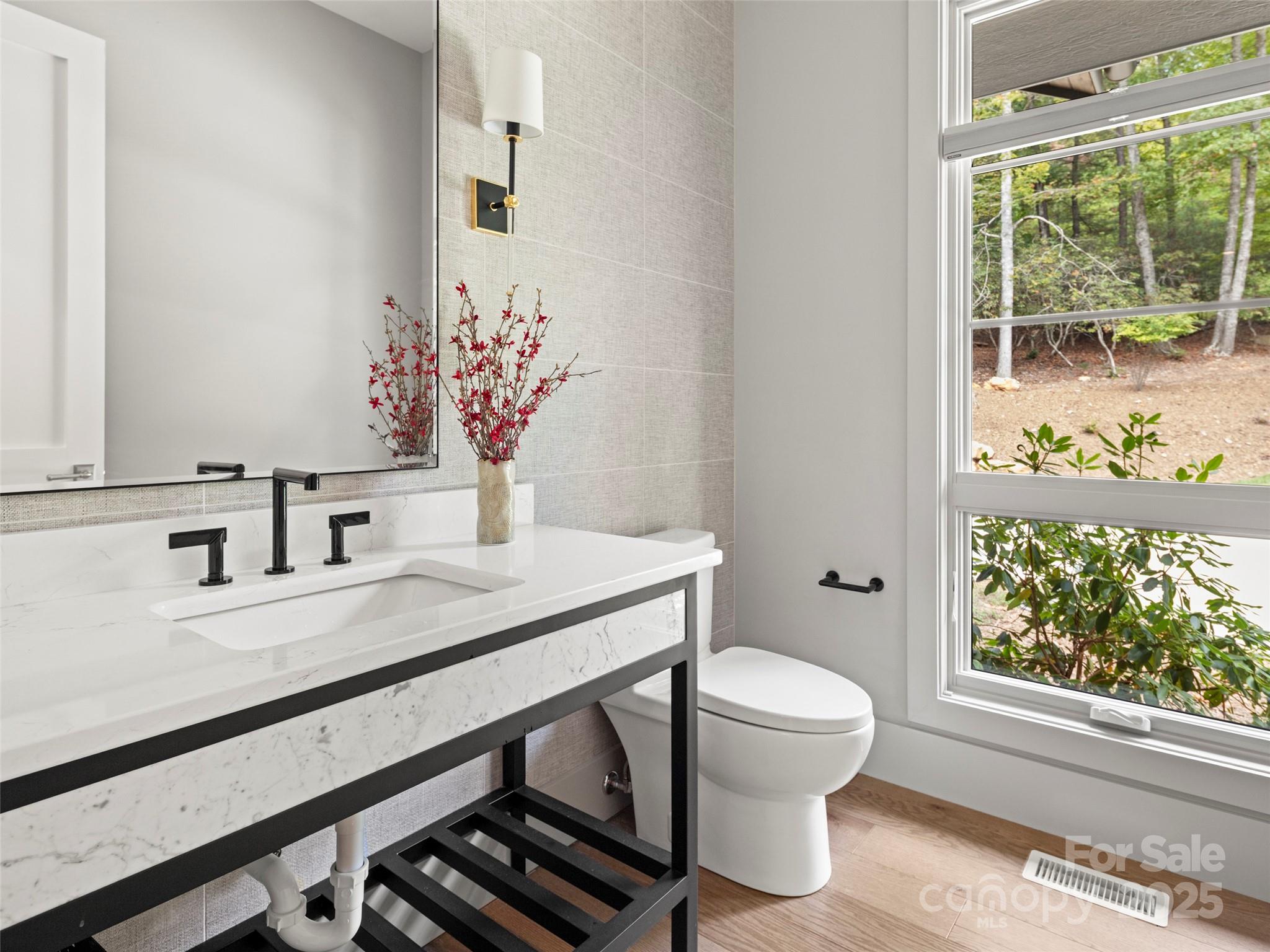 1565 Country View Way Arden NC 28704