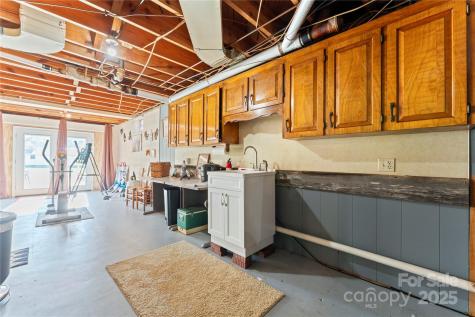 36984 B&c Carter Road New London NC 28127