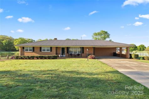 36984 B&c Carter Road New London NC 28127
