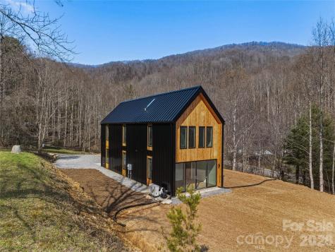 710 Kendal Drive Leicester NC 28748