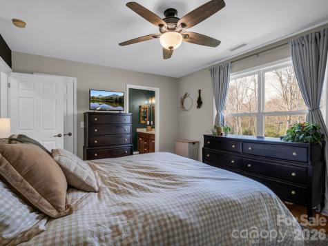 22 Macks Way Hendersonville NC 28739
