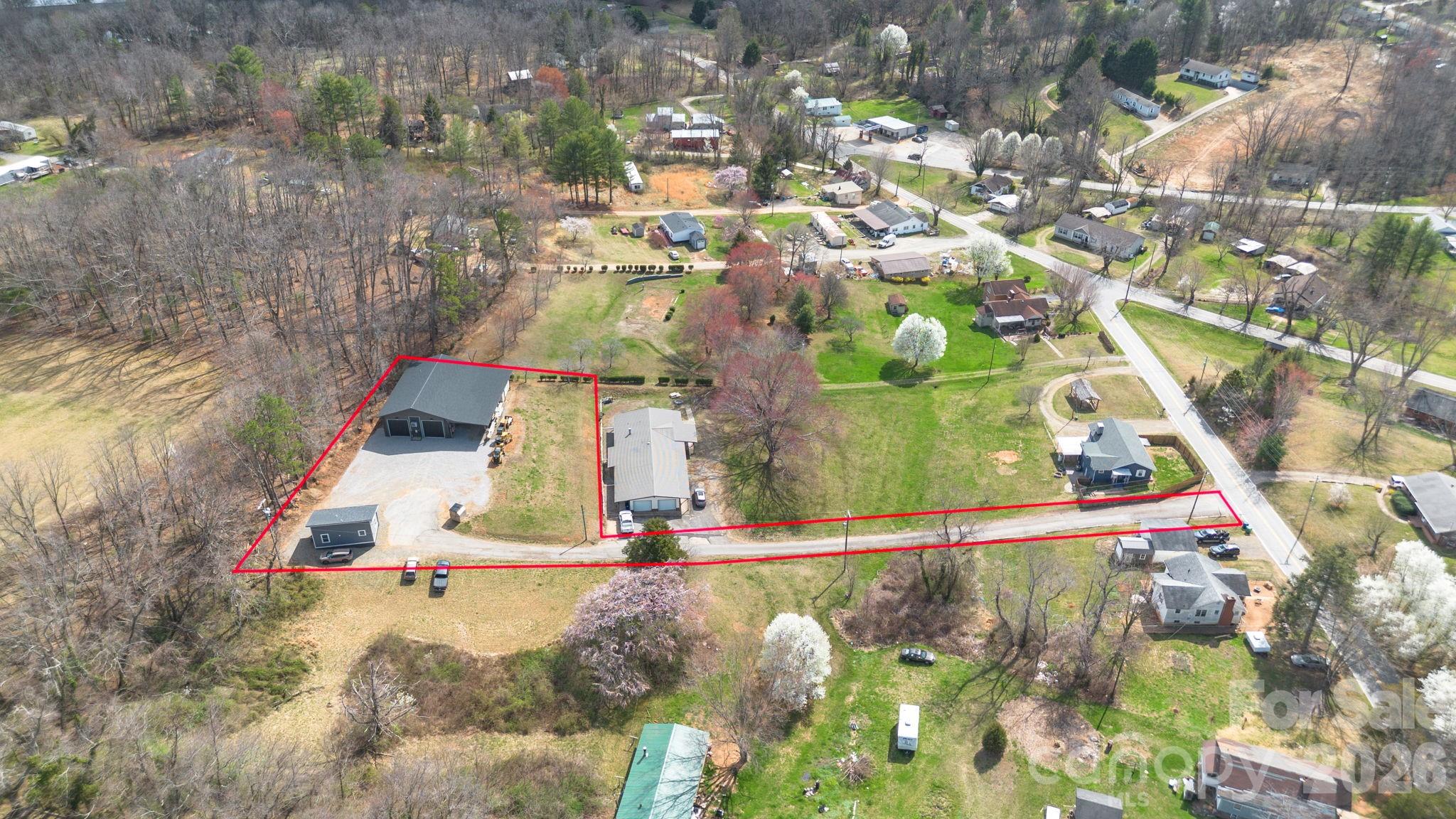 17 Red Leaf Road Asheville NC 28806