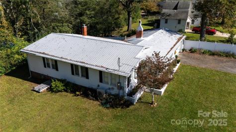 44 Hemlock Avenue Spruce Pine NC 28777