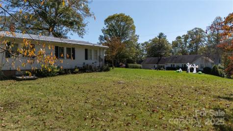 44 Hemlock Avenue Spruce Pine NC 28777