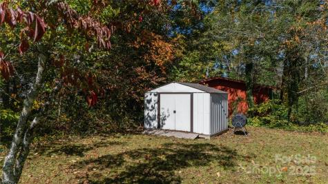 44 Hemlock Avenue Spruce Pine NC 28777