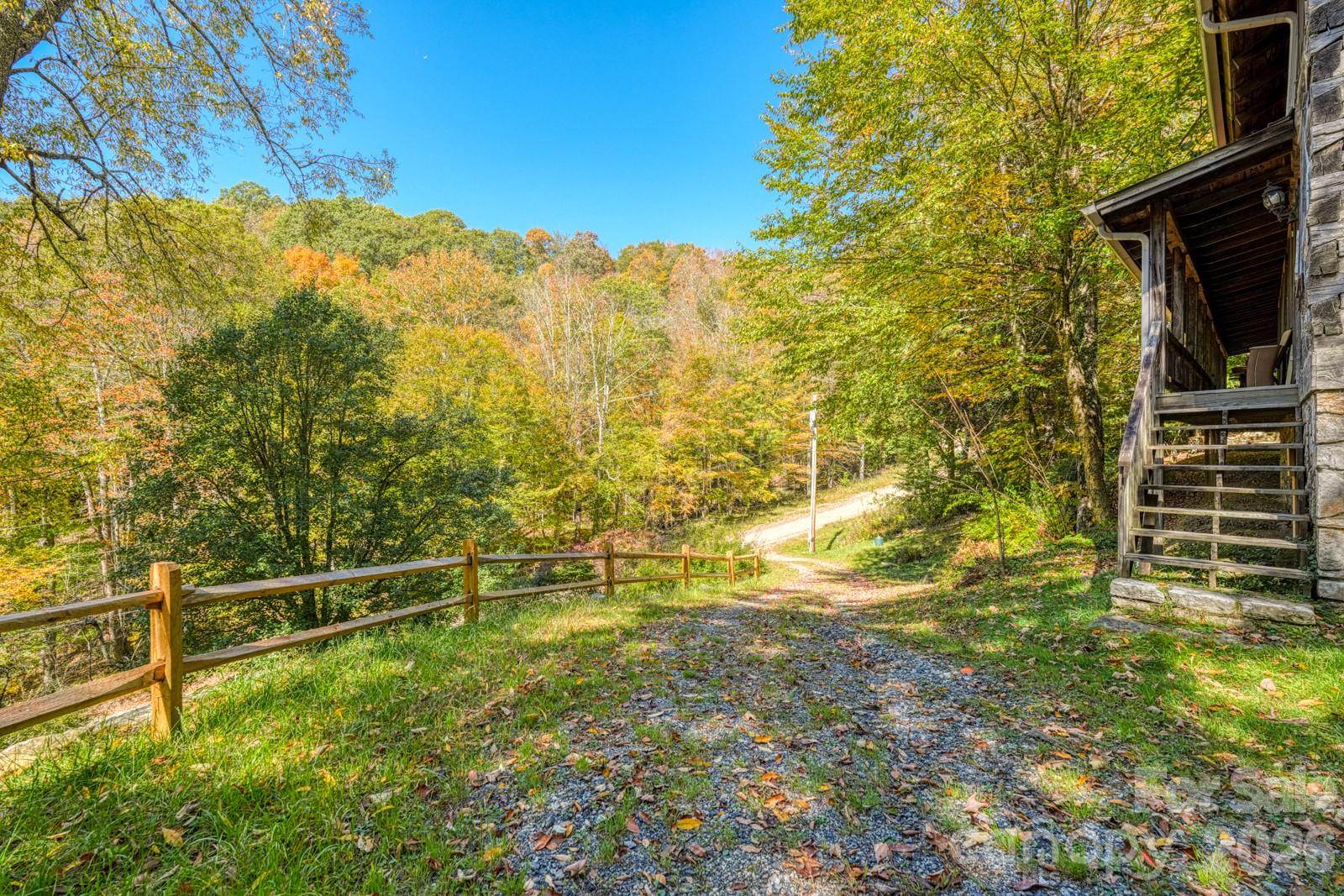 1495 El Miner Drive Mars Hill NC 28754