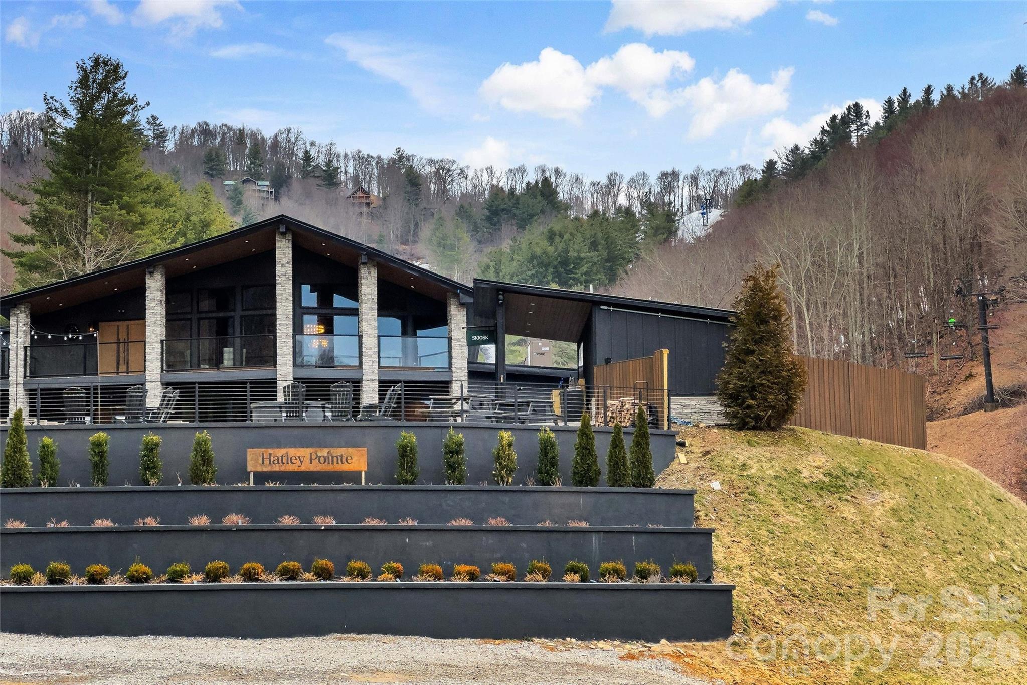 1495 El Miner Drive Mars Hill NC 28754