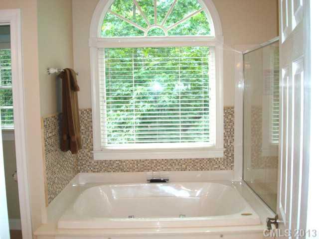1128 Holly Ridge Drive Matthews NC 28105