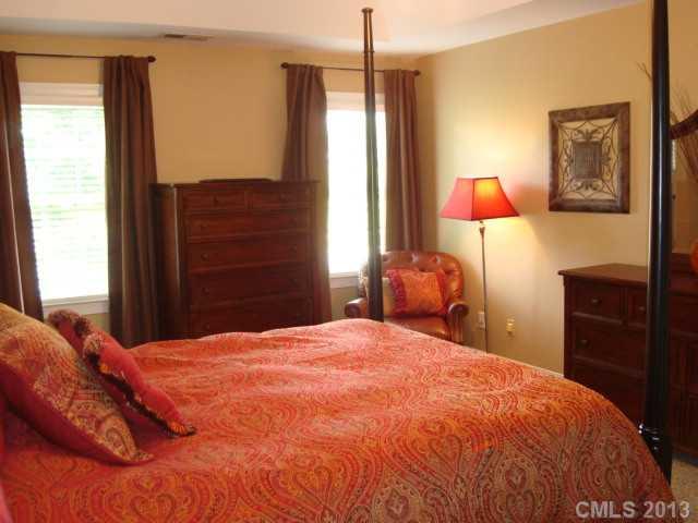 1128 Holly Ridge Drive Matthews NC 28105