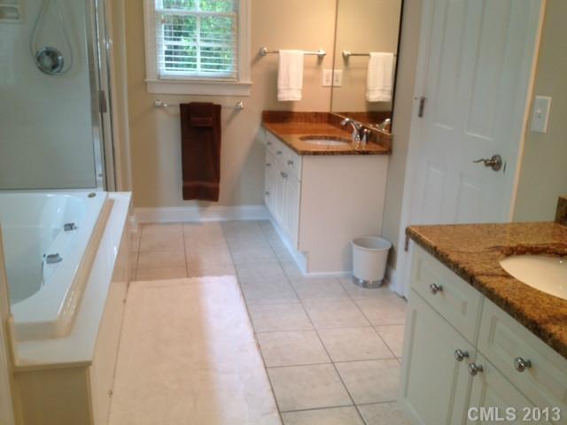 1128 Holly Ridge Drive Matthews NC 28105