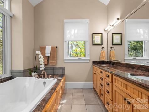 171 Walnut Valley Parkway Arden NC 28704