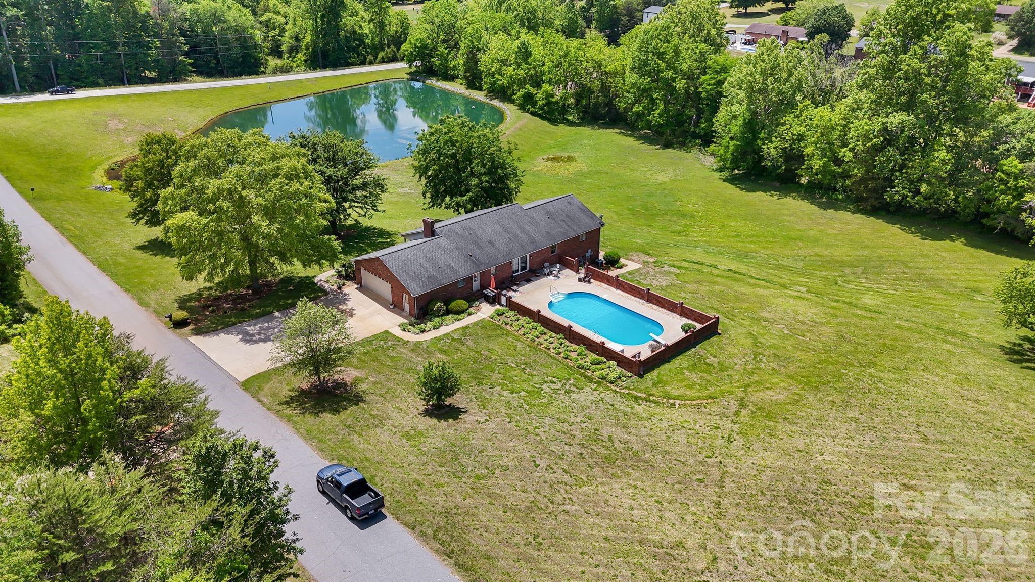 3381 Elaine Avenue Lincolnton NC 28092