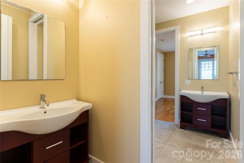 236 Racquet Club Road Asheville NC 28803