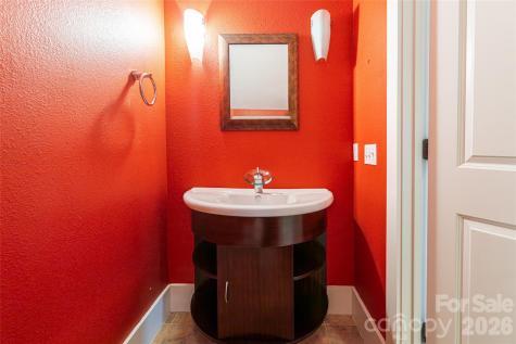 236 Racquet Club Road Asheville NC 28803