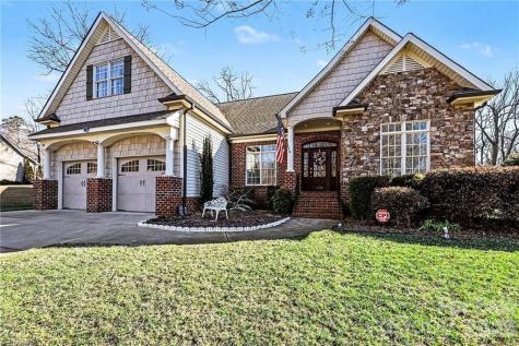 115 Town Lot Drive Pfafftown NC 27040