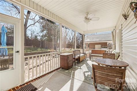115 Town Lot Drive Pfafftown NC 27040