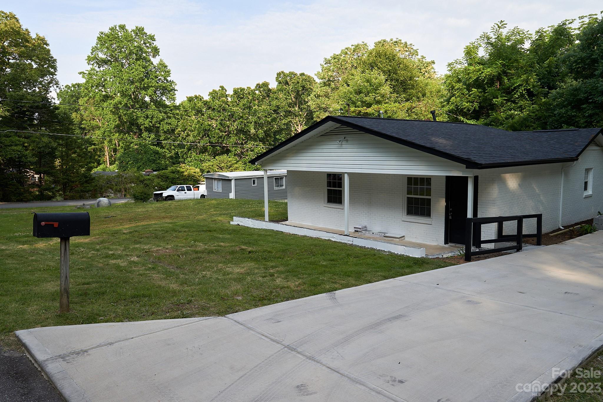 106 Robinson Avenue Mount Holly NC 28120