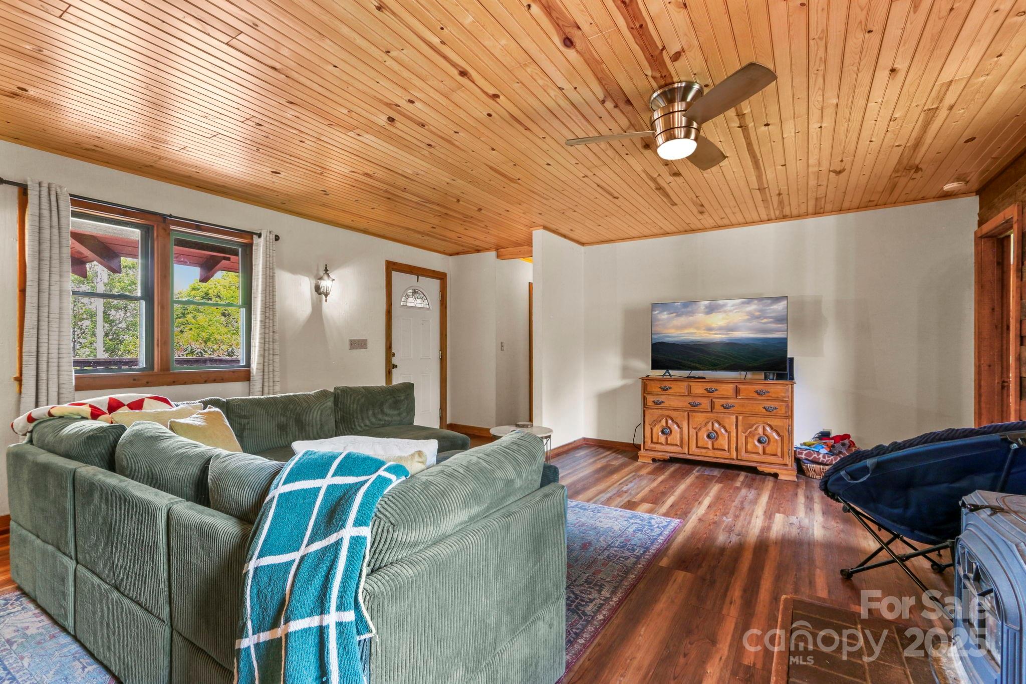 1925 Green Hill Road Blowing Rock NC 28605