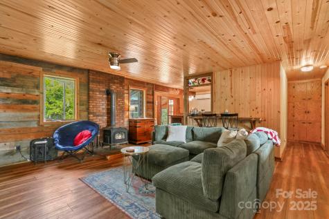 1925 Green Hill Road Blowing Rock NC 28605
