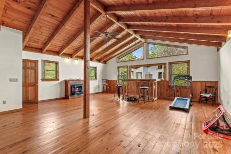 1925 Green Hill Road Blowing Rock NC 28605