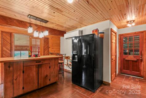 1925 Green Hill Road Blowing Rock NC 28605
