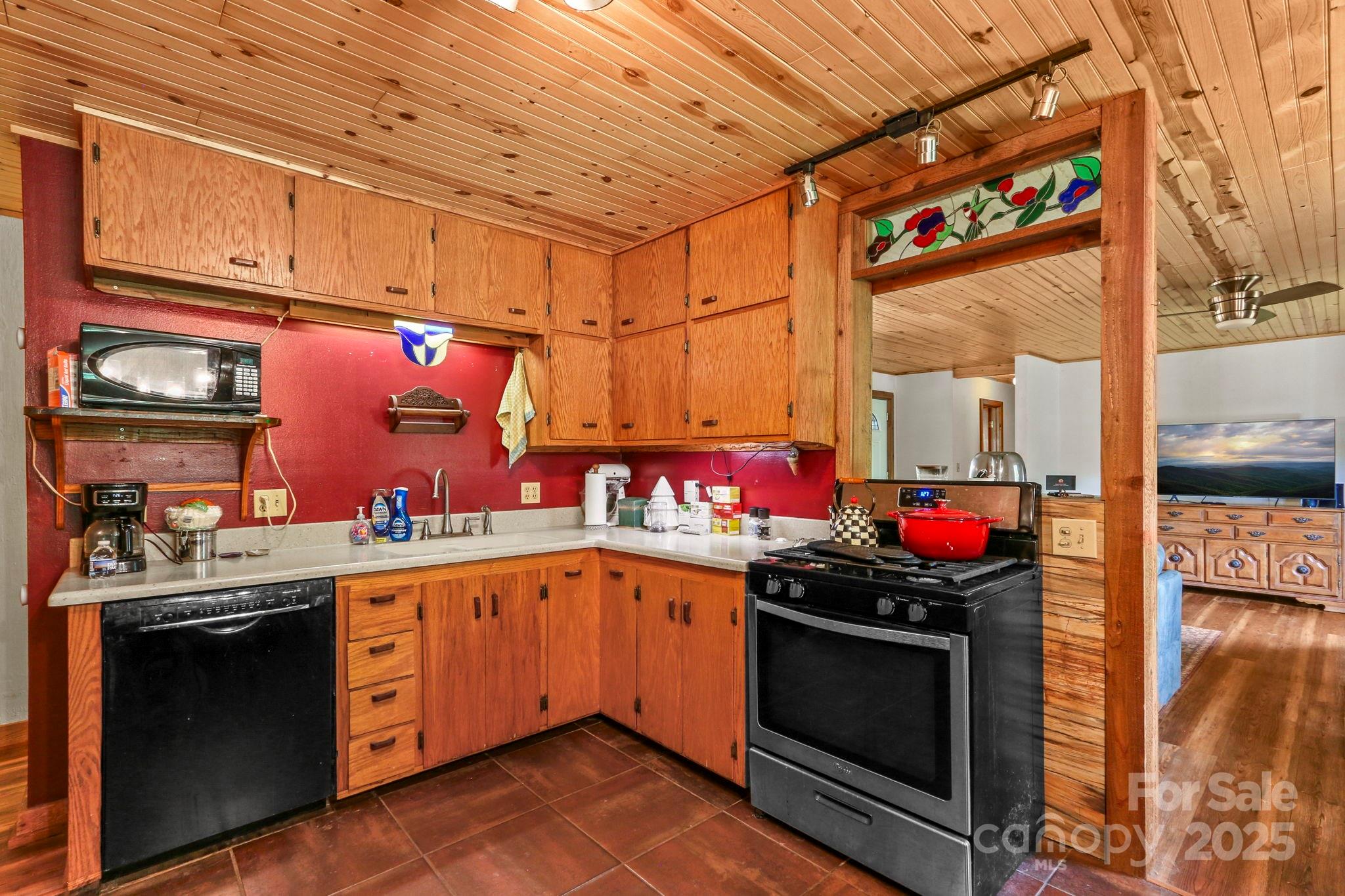 1925 Green Hill Road Blowing Rock NC 28605