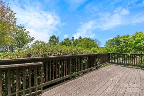 1925 Green Hill Road Blowing Rock NC 28605