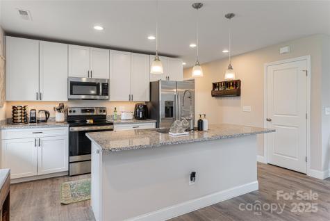 17 Fair Oaks Road Arden NC 28704