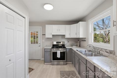 409 Walnut Place NE Lenoir NC 28645
