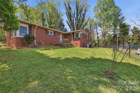 409 Walnut Place NE Lenoir NC 28645