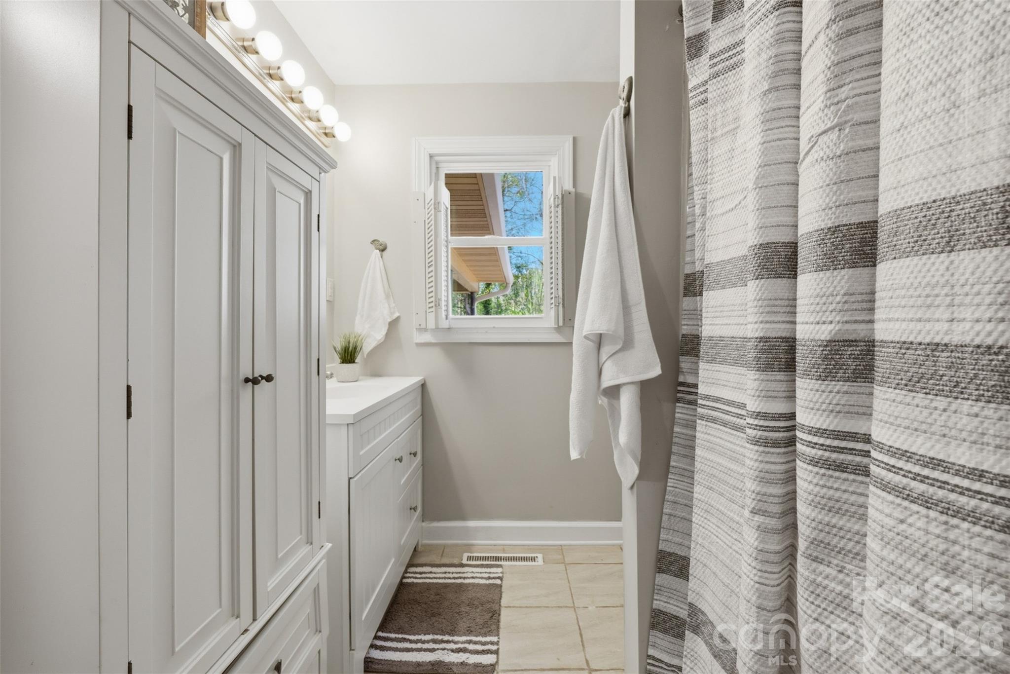 409 Walnut Place NE Lenoir NC 28645