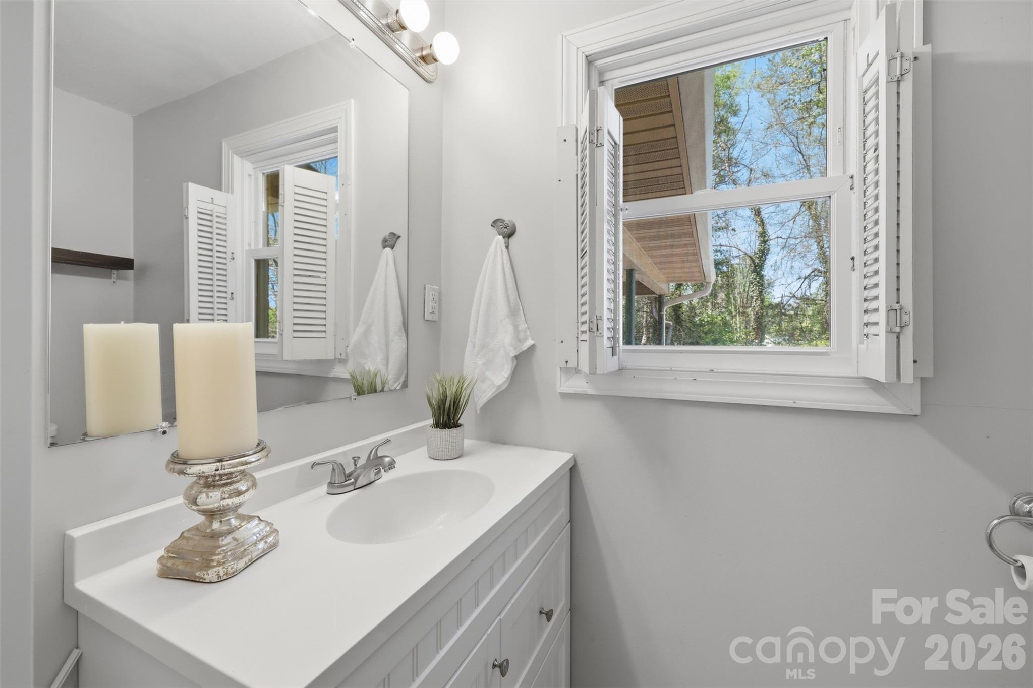 409 Walnut Place NE Lenoir NC 28645