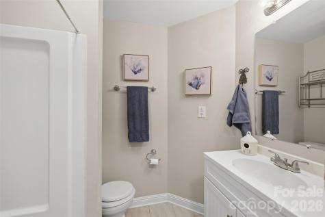 409 Walnut Place NE Lenoir NC 28645