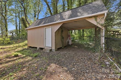 409 Walnut Place NE Lenoir NC 28645