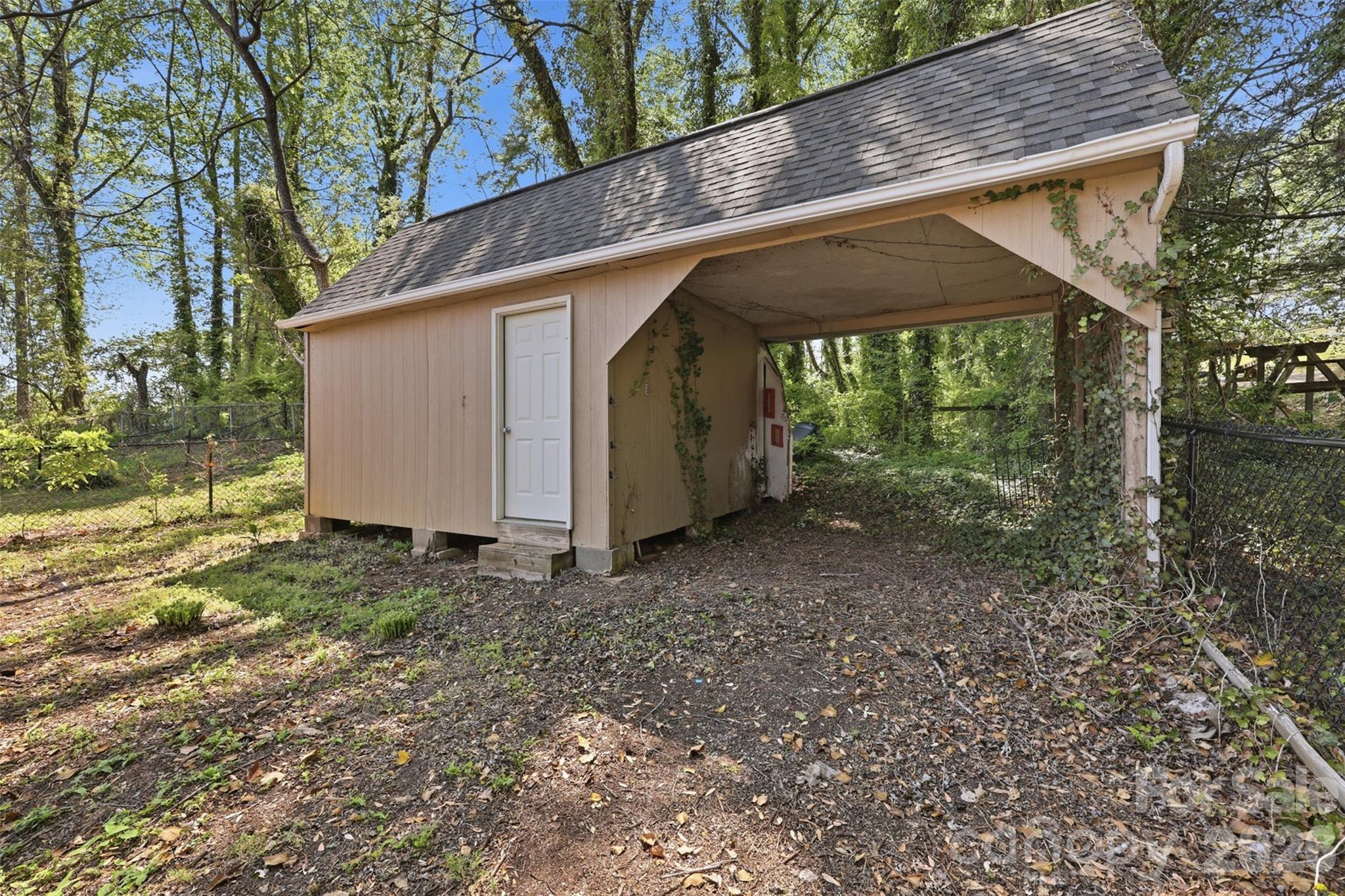 409 Walnut Place NE Lenoir NC 28645