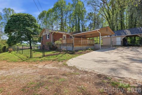 409 Walnut Place NE Lenoir NC 28645