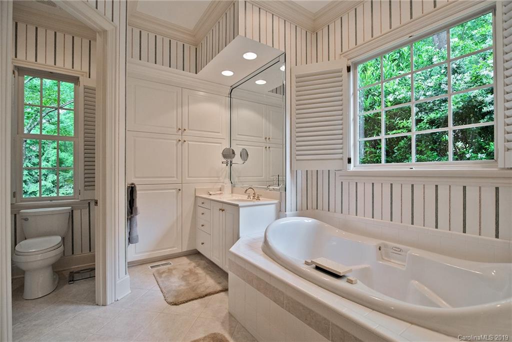 2714 Chessel Place Charlotte NC 28226