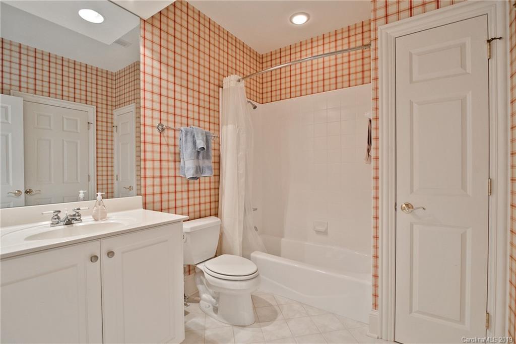 2714 Chessel Place Charlotte NC 28226