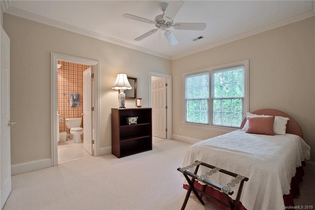 2714 Chessel Place Charlotte NC 28226