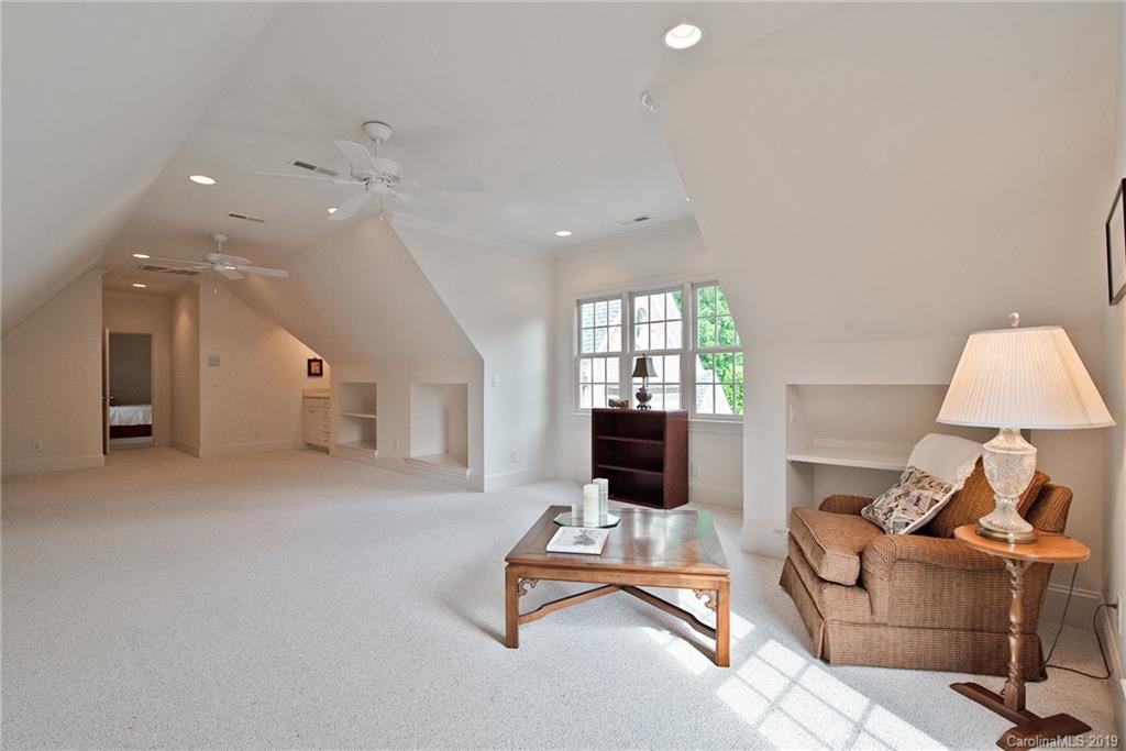 2714 Chessel Place Charlotte NC 28226