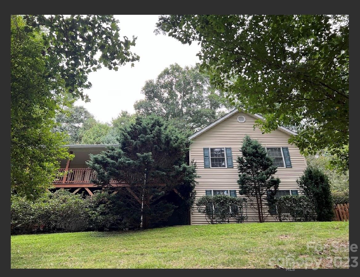 576 Brook Knoll Circle Weaverville NC 28787