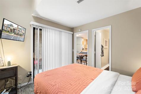 8039 Charter Oak Lane Charlotte NC 28226