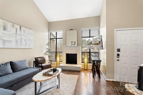 8039 Charter Oak Lane Charlotte NC 28226