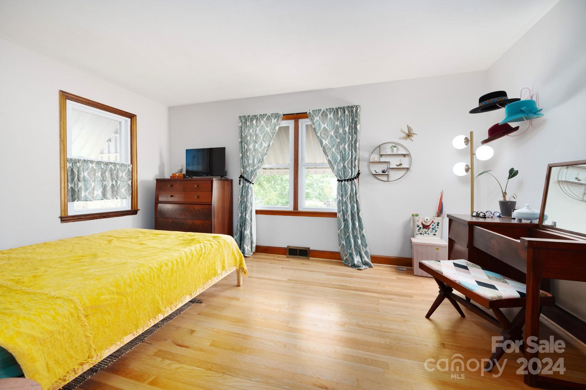 186 Vermont Avenue Asheville NC 28806
