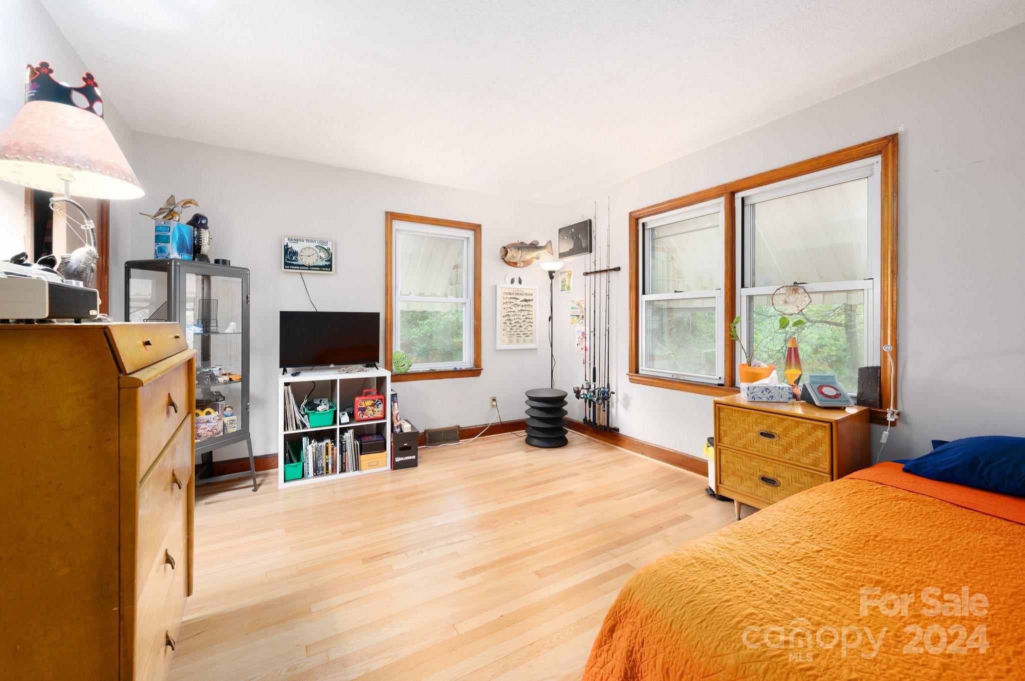 186 Vermont Avenue Asheville NC 28806