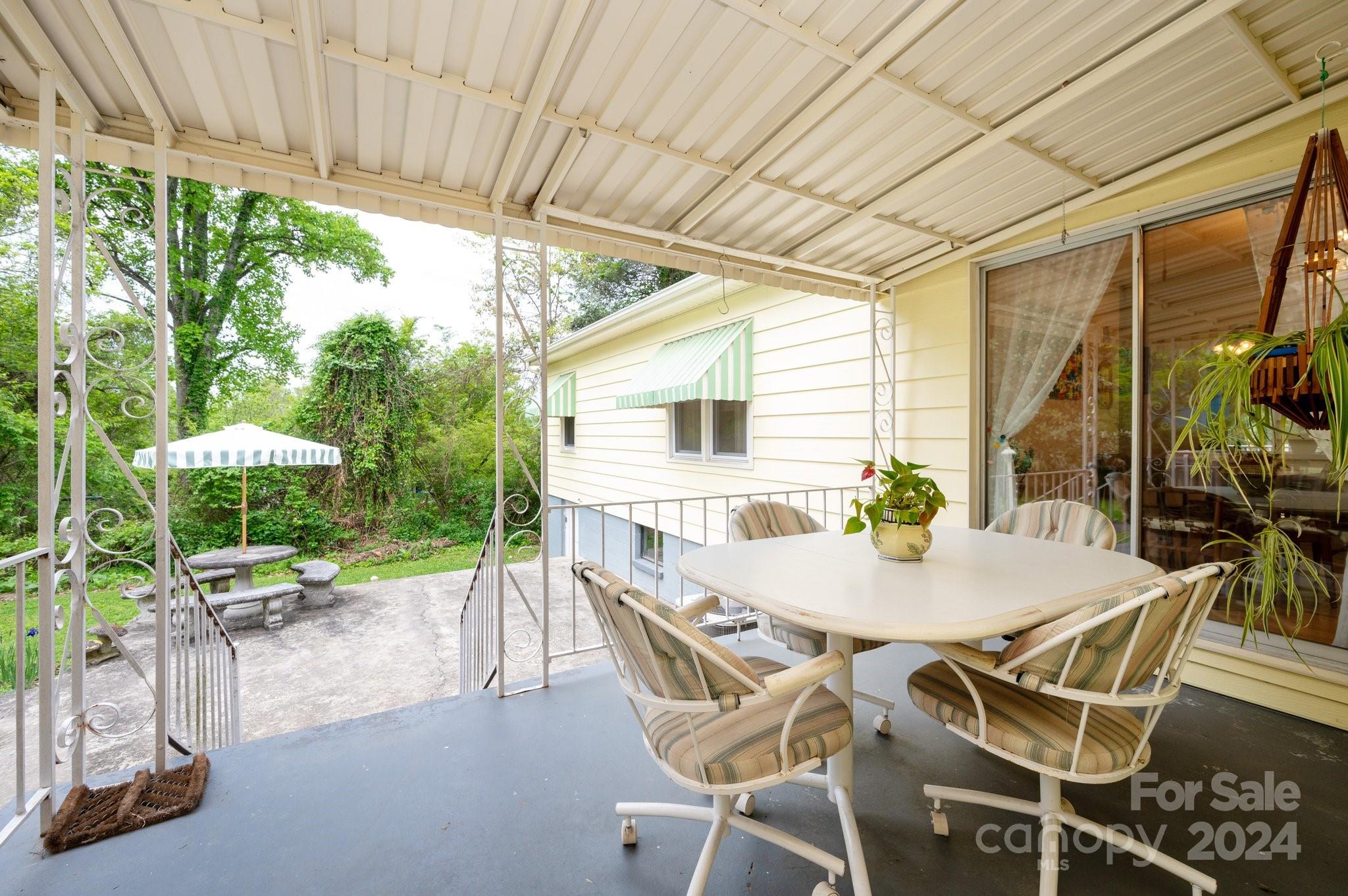186 Vermont Avenue Asheville NC 28806