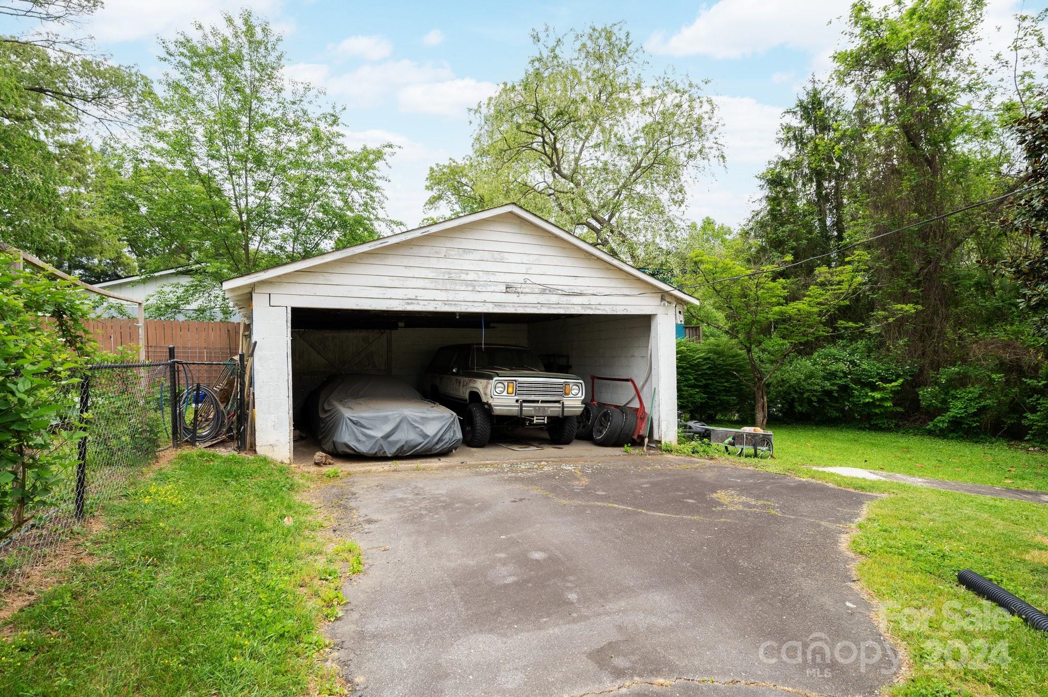 186 Vermont Avenue Asheville NC 28806