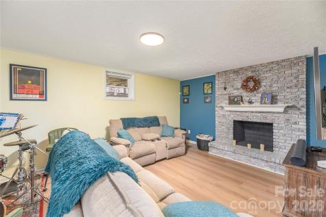 330 Woody Lane Asheville NC 28804