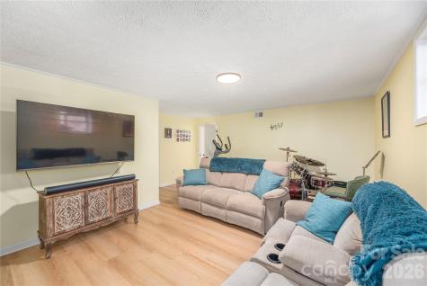 330 Woody Lane Asheville NC 28804